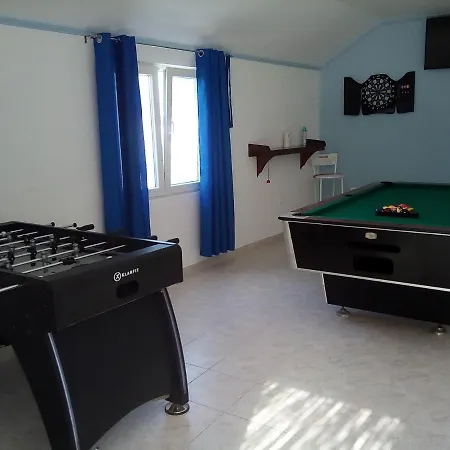 House Sardelic Pensionat Prigradica