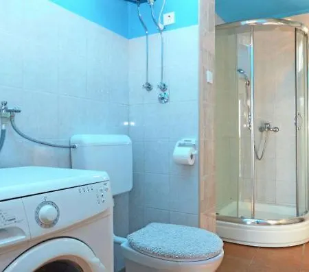 House Sardelic Pensionat Prigradica